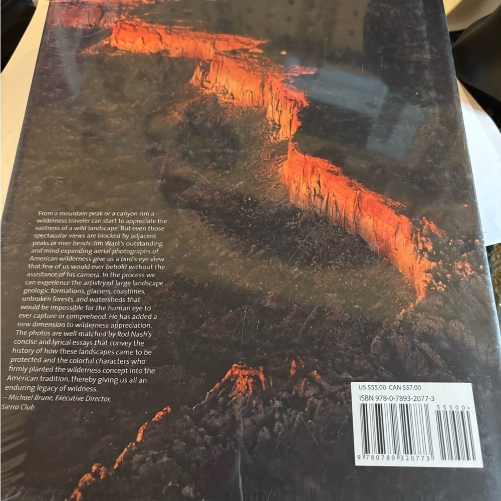Leave No Trace: The Vanishing North American Wilderness hardcover edition - Picture 5 of 5